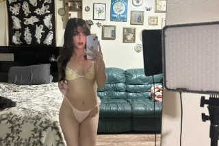 MEETS💞 CONTENT 🤫 VIDEO CALLS 😉... - Image 3