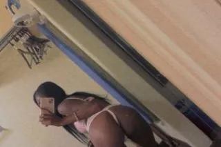 SLIM PETITE LIL TREAT INCALLS ... - Image 2