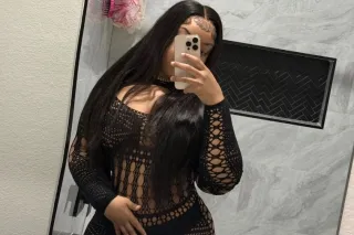 Thick🍑 Squirter💦 - Image 1