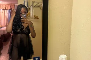 come see me 🥰🥰$70 QV THIS MORN... - Image 1
