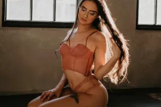 Petite Arianna - 25 - Image 2