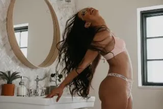 Petite Arianna - 25 - Image 1