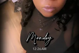 💋THICK THIGHS SAVE LIFES💋 - Image 3