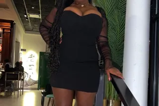 📞Real Pictures 🔥 Top Heavy, In... - Image 2