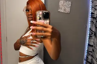 private dances 😍 - Image 4