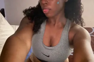 wettest coochie you can find 💦 ft shows🥰 - Image 2
