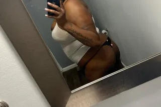 🫦CUM 💦PLAY IN OR WITH NENE 👅🫦 ... - Image 2