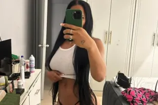 Cute and friendly Latina girl ... - Image 3