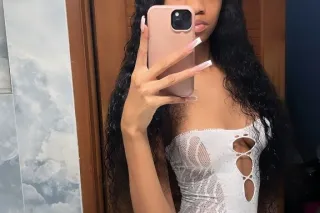 Back in town💋 Sweet, petite & ... - Image 2