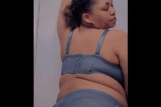 YA FAV UPSCALE REDBONE IN TOWN... - Image 2