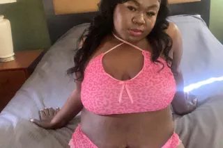 Ms. Chocolate ☕🍫 Ready to give you a taste - Image 2