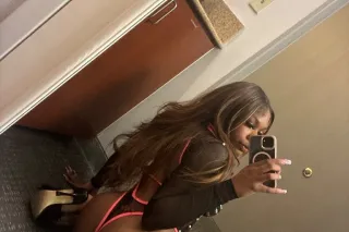 5'5 Slim & Pettie Nympho freak😻THROAT GOAT 💦COME SLUT MY OUT DADDY😻 - Image 4