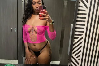 LAST DAY IN TOWN AND HORNY 💦 -... - Image 2