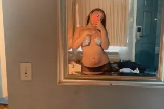 4'11 little wett redbone slut 💦💦😝 - Image 2