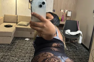 Curvy princess😻 - 21 - Image 4