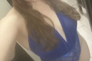 Hot redhead Party Girl Bebe Ch... - Image 3