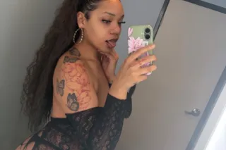 SEXY MIXED MAMI READY FOR YOU💦 EXCLUSIVE 🌶 CONTENT AVAILABLE 🔥 SPECIALS ALL DAY DONT MISS OUT 💸 - Image 5