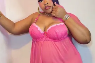 Thick Sexy Canadian 🇨🇦💦🍑 Ready... - Image 1