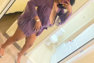 💕Curvy Caramel Beauty• AVAILAB... - Image 1