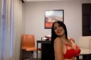 sexy latina - Image 5