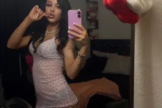Petite babe spinner u crave 💦😘... - Image 1