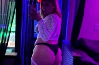 Hey DADDY💦cum try this throat and warm WAP😍🍭 - Image 2