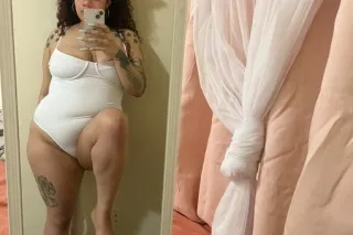 THICK LATINA MAMI READY 2 HAVE... - Image 2