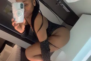 Cum spend sum quality time💋Sexy petite brownskin - Image 2