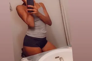 Pretty Soft Smooth Brown Skin , Discreet, Sexy , Unforgettable Company - Image 3
