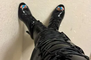 💎NEW IN TOWN 💎 catch me before i leave - Image 2