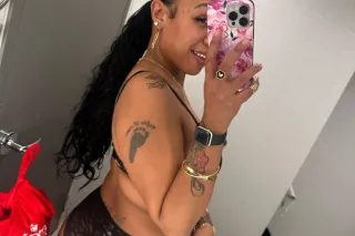 DA THICK ONE💨🔥 🌹 - Image 1