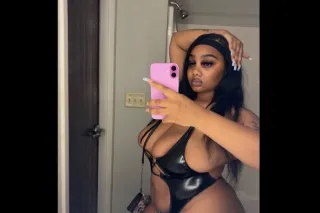 💎NEW IN TOWN 💎 catch me before i leave - Image 1