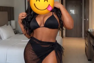 Cum 4 this thick pretty baddie 💦💦💦 - Image 3