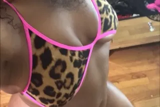 Young Pornstar Ebony Unique Qv Specials Call Now Baby - Image 4