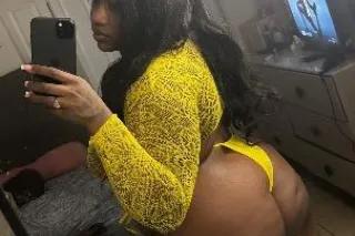 𝑴𝒆𝒓𝒓𝒚 𝑻𝒉𝒊𝒄𝒌𝒎𝒂𝒔🎄💚 Creamy🍨Ebony ... - Image 1
