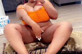 Busty & Voluptuous Dominican Available 💕 Incall/ Outcall 💕 - Image 5