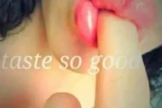 HOTTEST COMMIDITY IN TOWN HAND... - Image 2