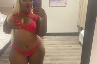 Hello love, I am a young sexy ebony girl 👙eXoTiC pUsSy 🐱 perfect titties girl 🥰Available 24/7💦👉Text my private number please ☎(414) 8 9 2 8 5 6 0✅ - Image 6