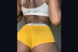 wet and ready daddy 🫦🍫😻😻 - 24 - Image 1