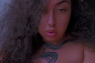 THICK CURVY LATINA (OUT OF TOWN BADDIE )❤💕You’ll either become obsessed or stay curious.🤍 - Image 5