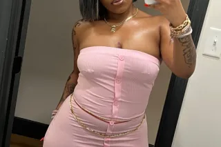 New in town 😻💦 - Image 3