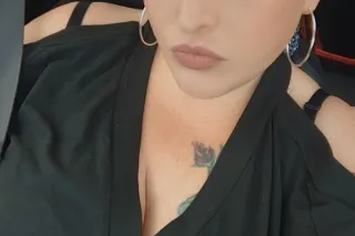 Thick thighs and beautiful eyes will have you hitmatized! - Image 6