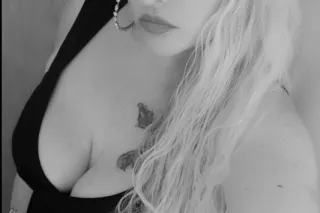 Thick thighs and beautiful eyes will have you hitmatized! - Image 7