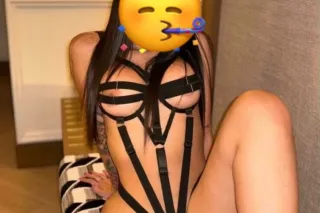 Latina disponible, caliente y ... - Image 1