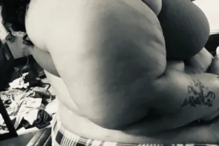 FAT BITCH FREAKY FRIDAYYYY 😈 SEXY FAT & FREAKY CUM GET ATE UP 😋 - Image 2