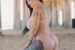 Hot Bitch - Image 8