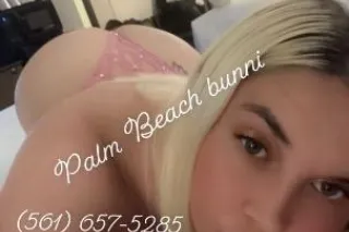 im back your favorite Vixxxen ... - Image 1