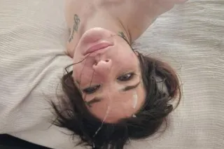 tattee girl looking pretty fun - Image 7