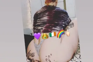 Thick thighs💕 CONTENT 4 SELL F... - Image 1
