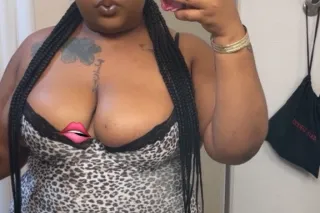 NEW CALI GIRL VISITING😘🍯 Cum Get MILKEDD 💦👅 - Image 4